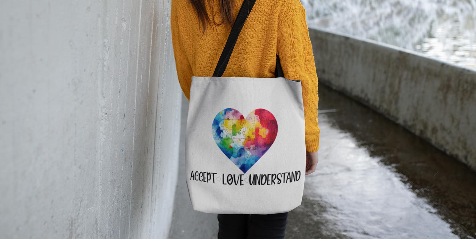 TOTE BAGS